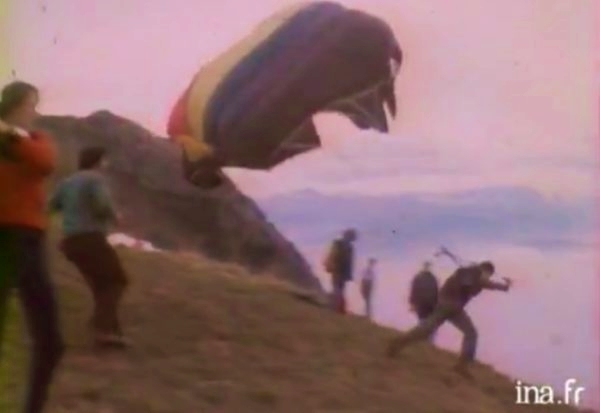 تاریخچهٔ پاراگلایدر در ایران و جهان 1 نخستین پرواز پاراگلایدر