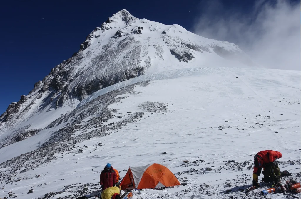 کول‌اورست، گردن‌جامان جنوبی نپال