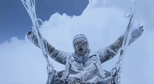 پاراگلایدر چینی و صعود اتفاقی به ارتفاع ۸۰۰۰ متر